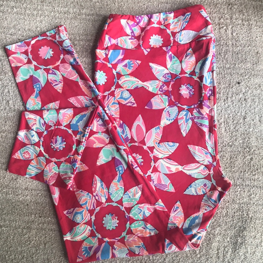 Lularoe leggings.